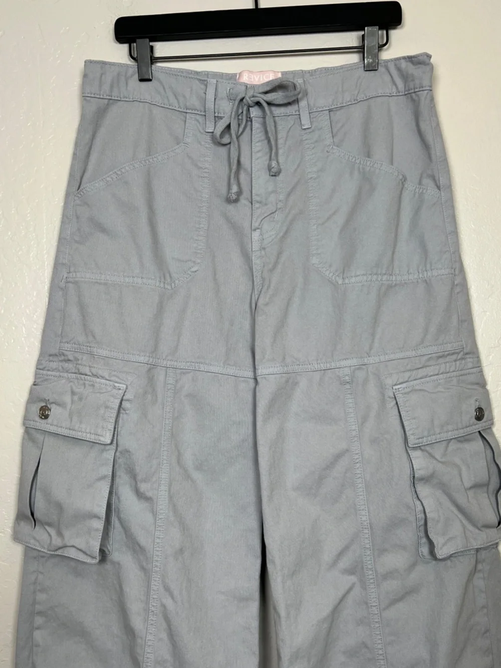 REVICE Women’s Size S Light Gray Maverick Wide-Leg‎ Cargo Pant